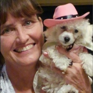 Meet your Posher, Carolyn